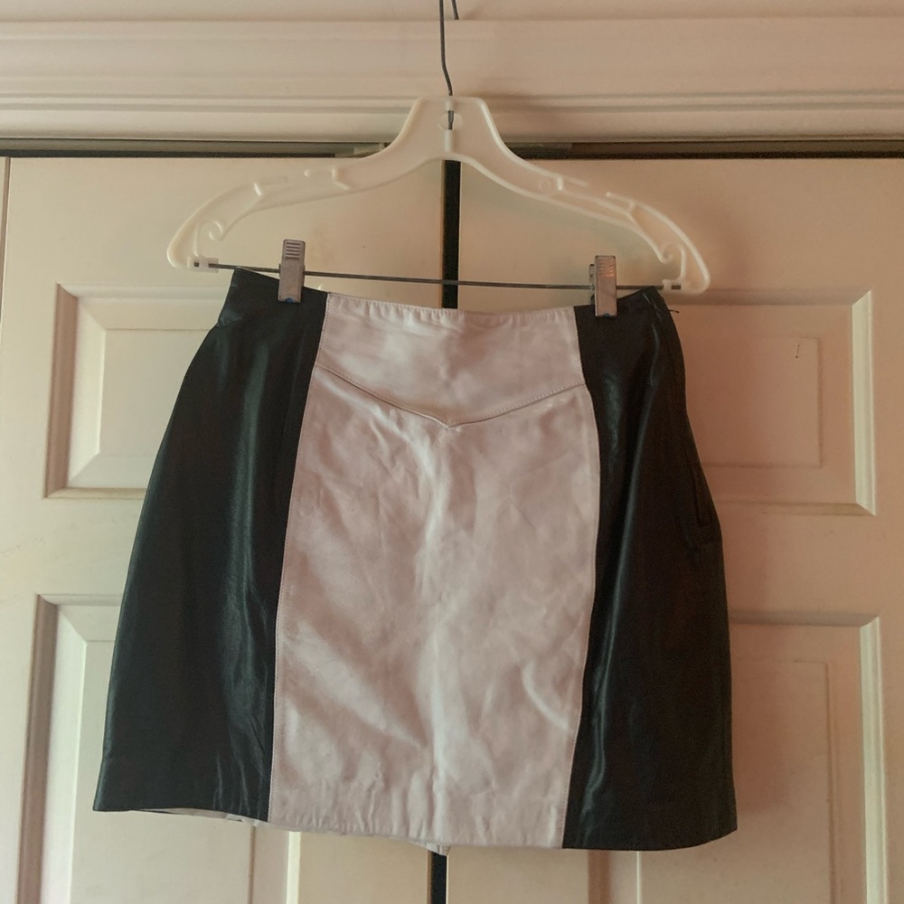 CLASSIC 2PIECE LEATHER SUIT - Picture 4 of 8